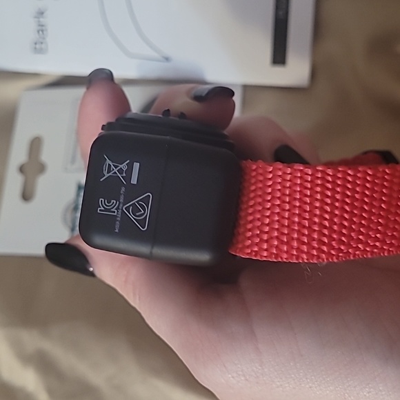 Petsafe Basic Bark Control Collar red & black for small dog with 2 batteries - Picture 15 of 17